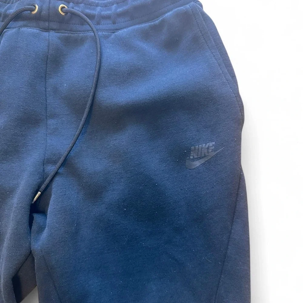 Nike Men’s Tech Fleece Black Jogger Pants‎ Size Small